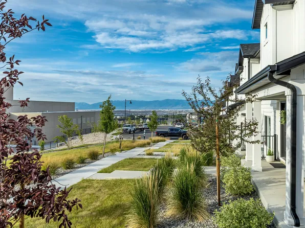 4064 S Pitchblack Ln W, Magna, UT 84044