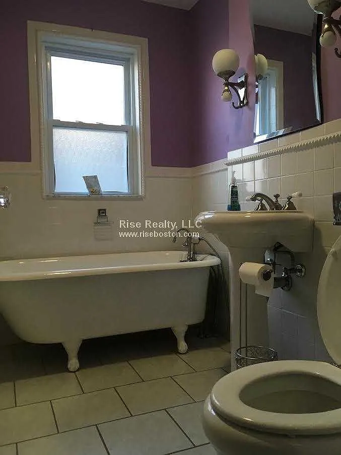 3 bed, $4,000 — Photo 2