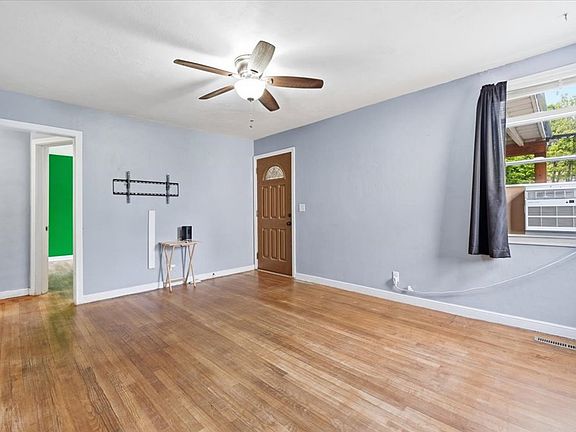 4th image of 536 Connor Dr