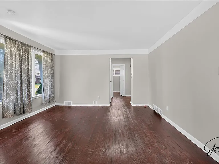 1619 Progress Ave — Photo 7