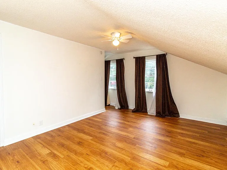 1415 Lake St NE — Photo 10