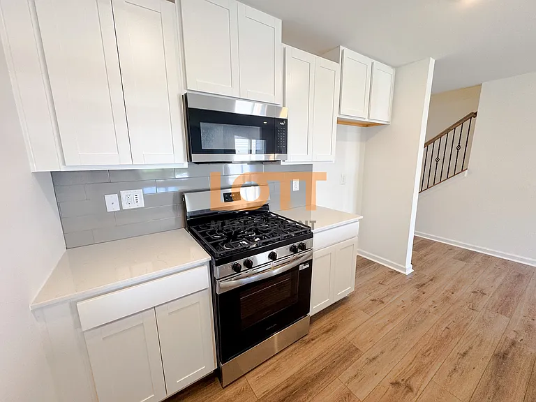 202 Hunthill Rd — Photo 11