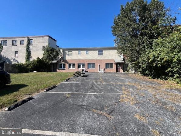 1132 E Chocolate Ave APT A