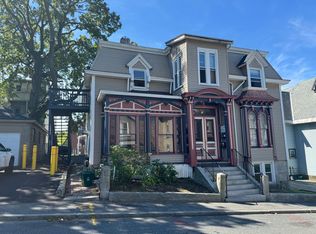 15 Bowdoin St APT 4, Worcester, MA 01609