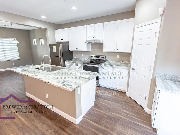 5816 W Gwen St — Photo 10