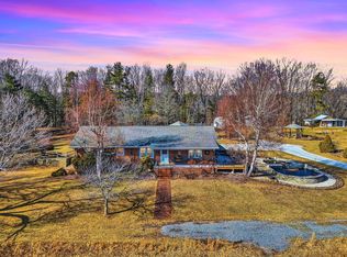 20061 Cumberland Gap Rd, New Castle, VA 24127