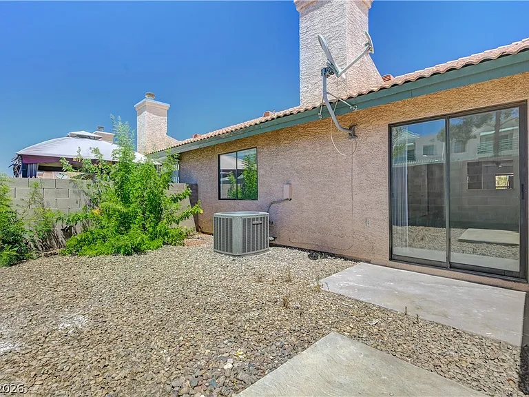 313 Crosswind Way — Photo 8