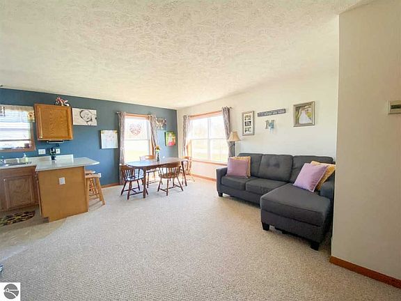 4th image of 9278 Kingsfield Dr