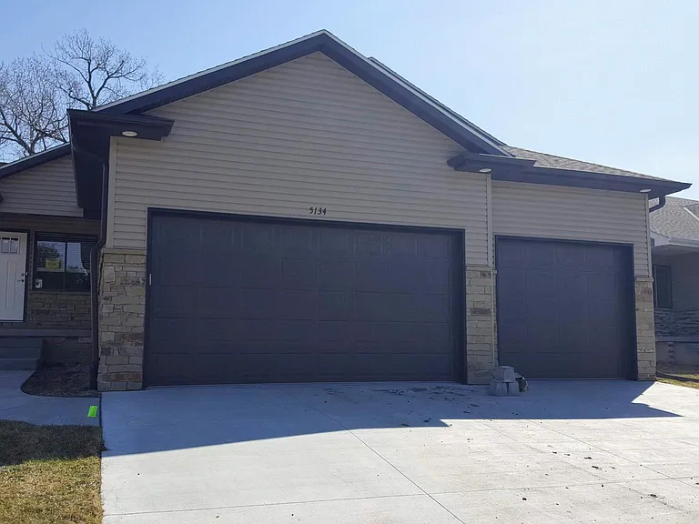 5128 Betty Lou Blvd — Photo 1
