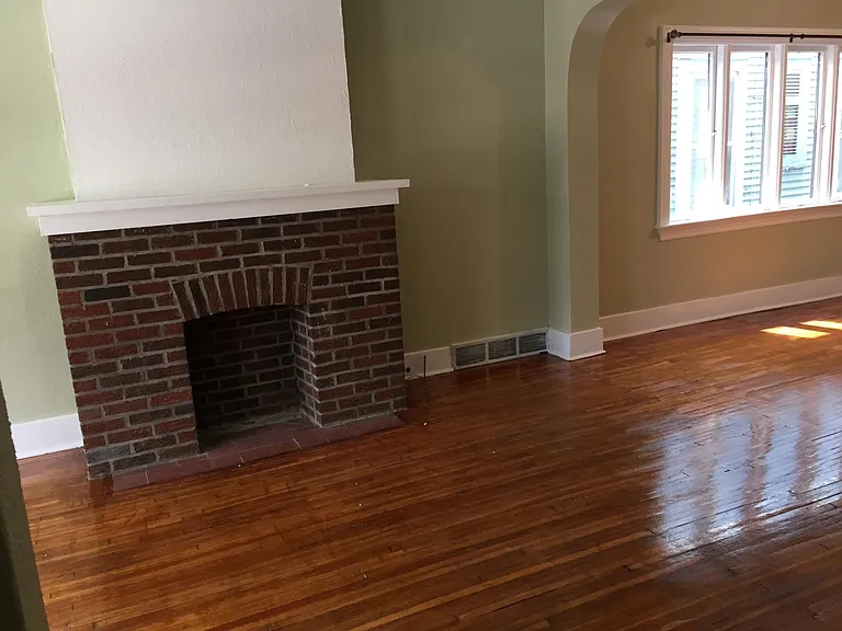 709 Richmond Ave #1 — Photo 5