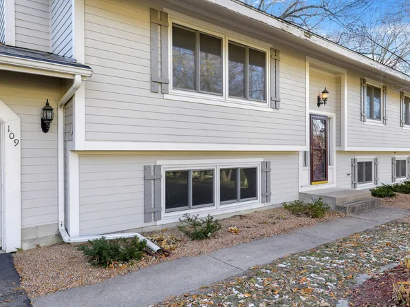 109 E 151st St, Burnsville, MN 55306