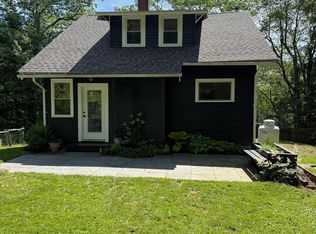 12 Beacon Hl, Great Barrington, MA 01230