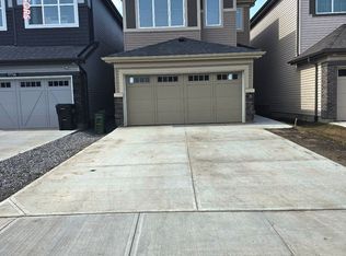 17720 73rd St NW, Edmonton, AB T5Z 0V8