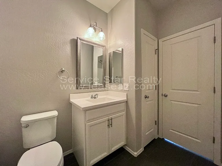 1289 N 166th Ave — Photo 8