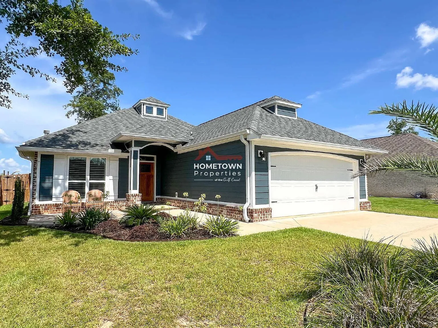 3 bed, 2.0 bath, 1841 sqft, $3,200 — Photo 3
