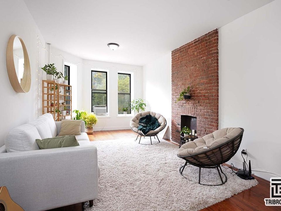 1st image of 440 Saint Nicholas Ave APT 4A