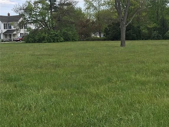 2nd image of 5051 W Us Highway 40