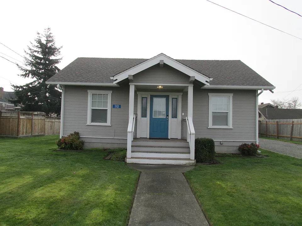 110 E Hazel Ave