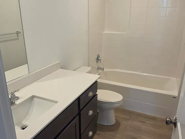 Guest bathroom.