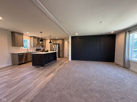 5th image of 2083 S Friendship Dr