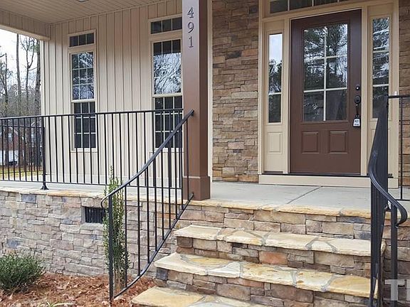 2nd image of 491 Carolina Oaks Ave