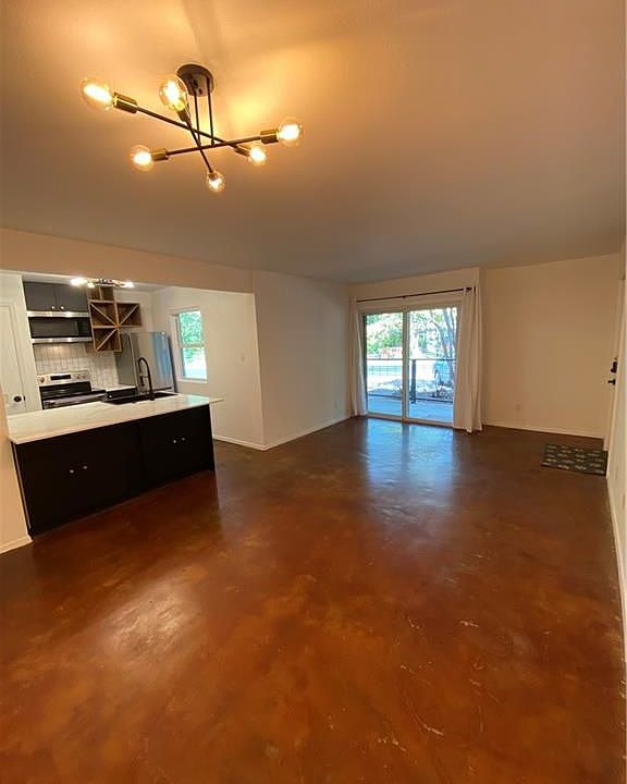 1st image of 2119 Oxford Ave Unit B