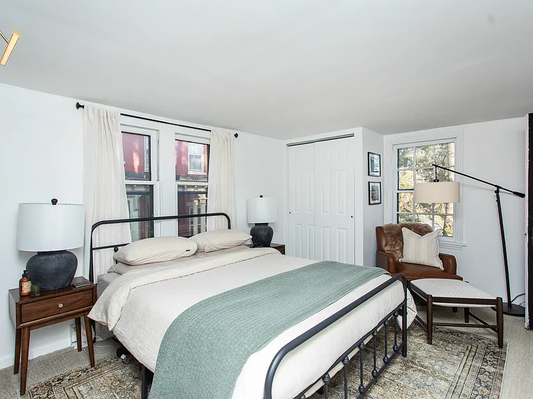 590 N Broadway #2 — Photo 7