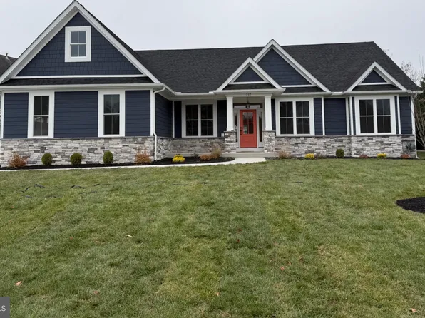 219 Taggart Dr, Winchester, VA 22602