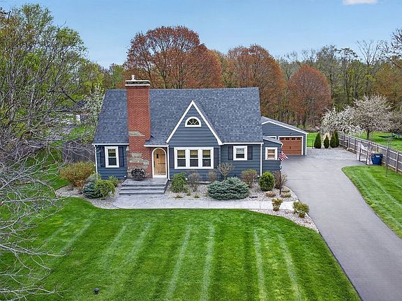 2nd image of 4758 Cleveland Rd