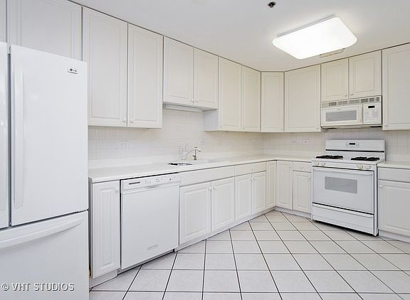 4th image of 6401 Lincoln Ave Unit 509