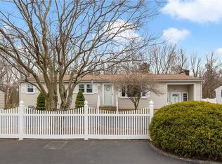 153 Pheasant Dr, Cranston, RI 02920