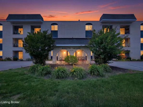 4825 Sherburn Ln Unit 200B, Saint Matthews, KY 40207