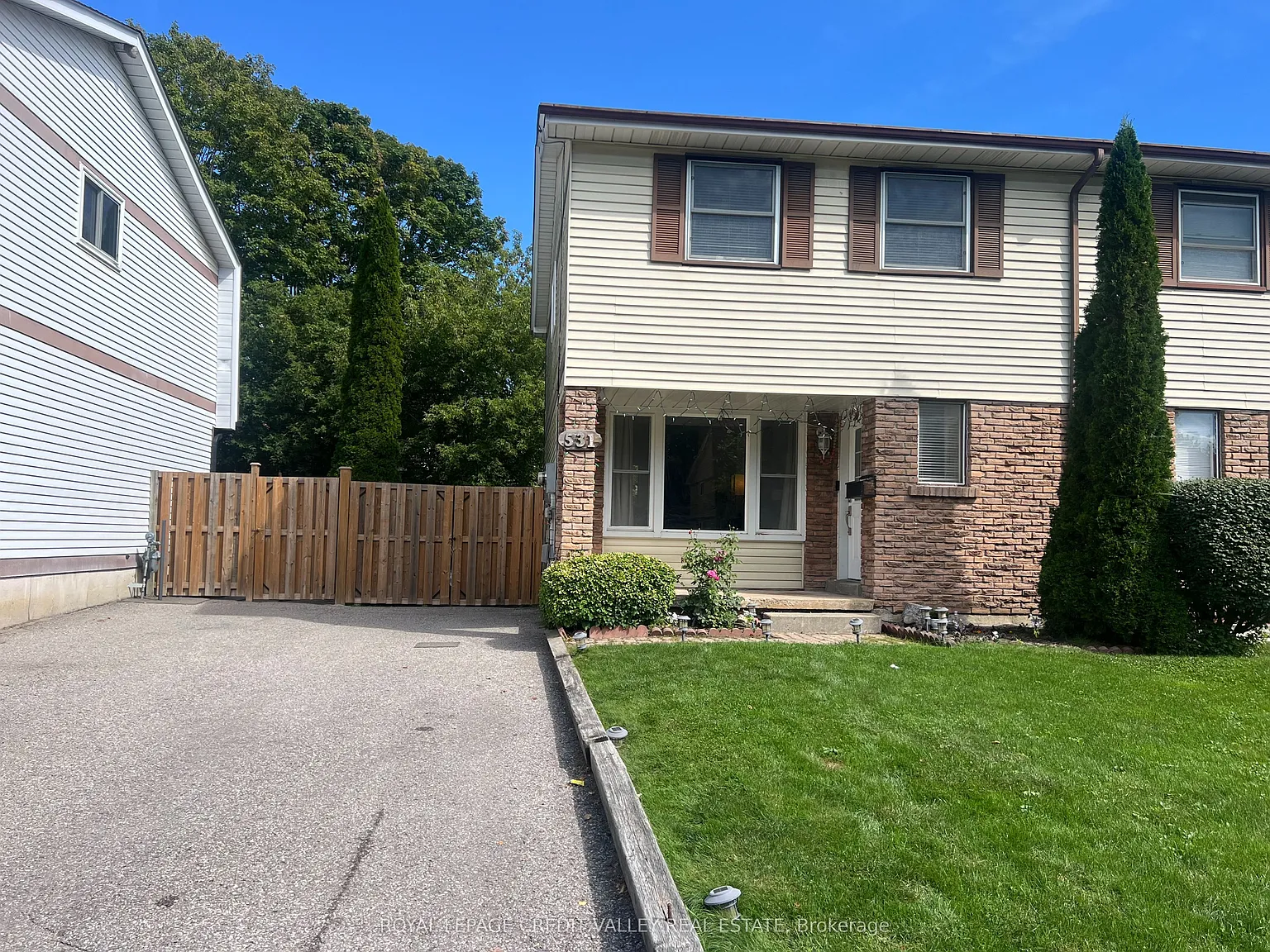 3 bed, $2,700 — Photo 2