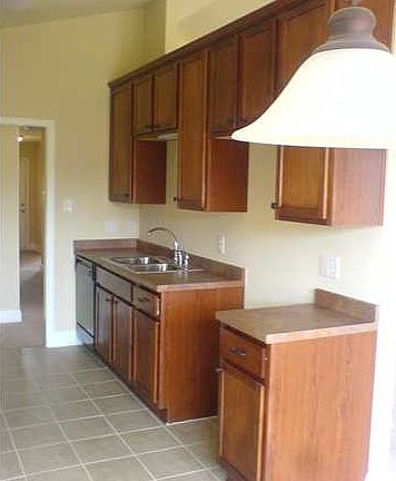 2nd image of 3130 Earlcastle Dr