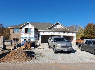 595 S Elegant Dr, Nixa, MO 65714