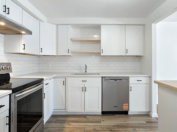 2nd image of 1 Commodore Ct APT 202