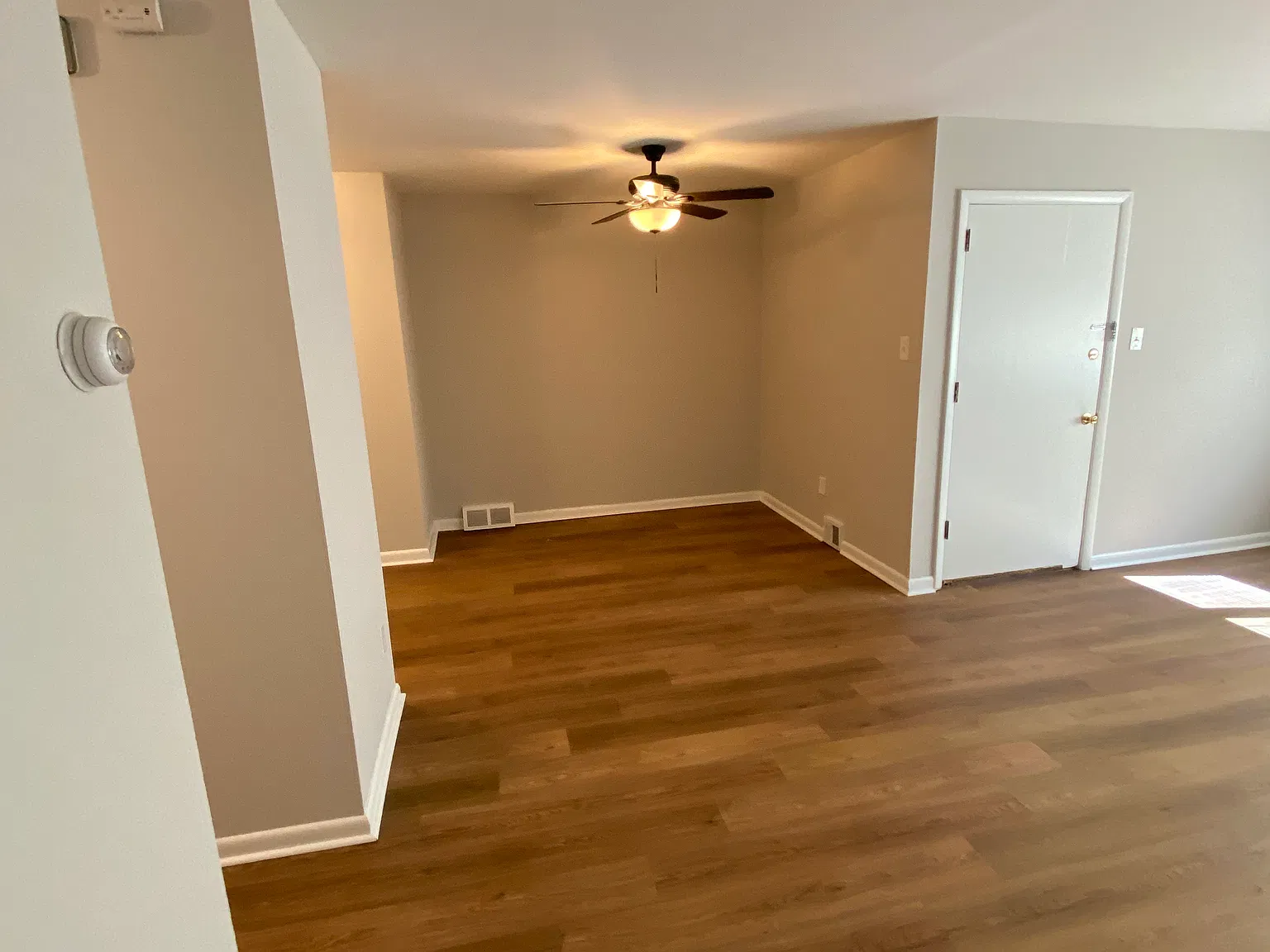 2 bed, 900 sqft, $1,495 — Photo 3