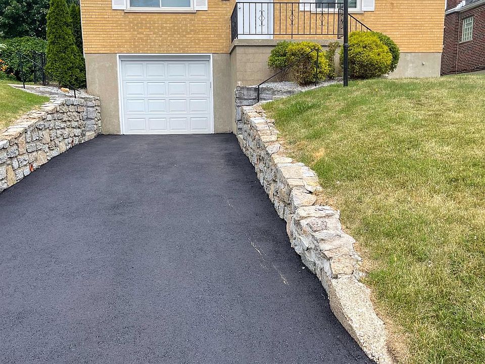 1st image of 4012 Lovell Ave