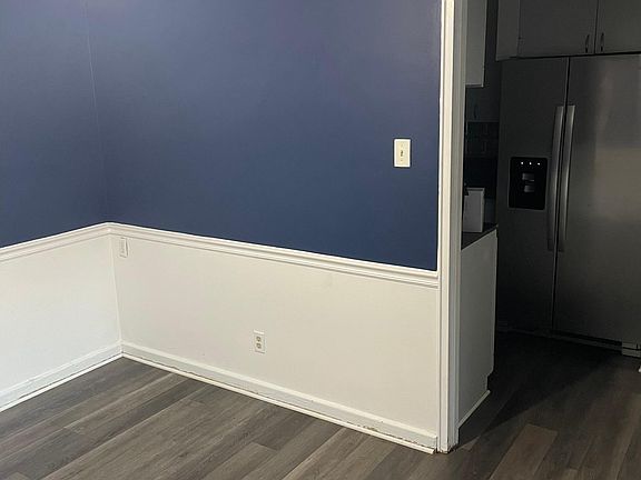 Dining room into the kitchen