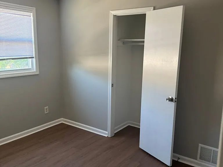 815 Alida Ave — Photo 9