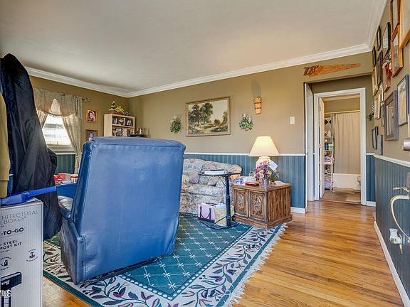 5th image of 143 Lake Dr