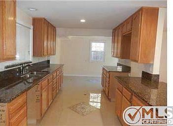5th image of 5538 Irondale Ave