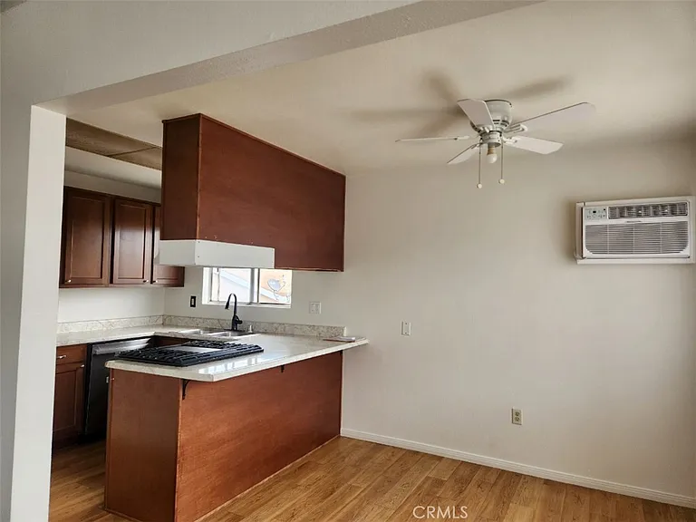 212 S Delano St — Photo 9