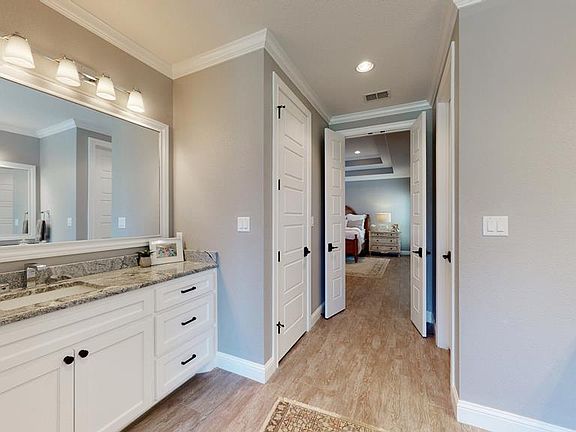 4th image of 2513 Homeland Dr