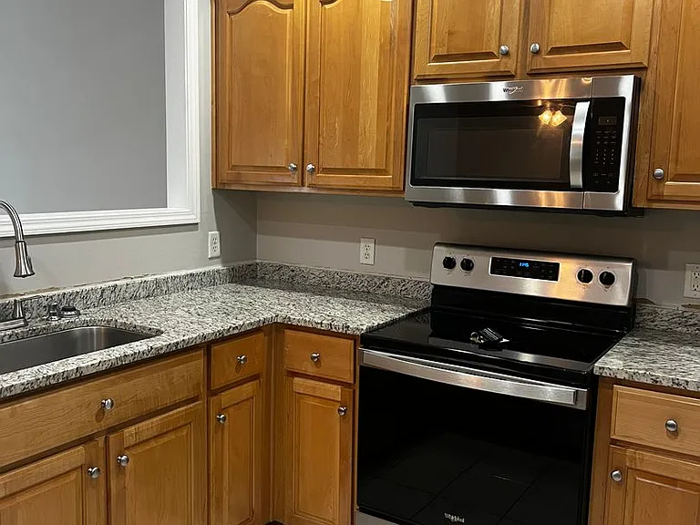 115 Renee Dr — Photo 5