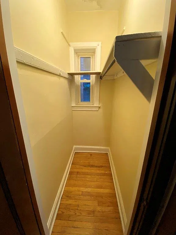 1 bed, 700 sqft, $1,600 — Photo 2