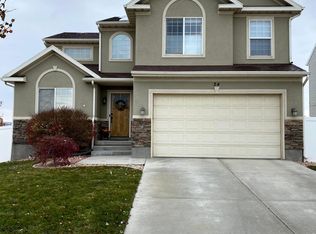 24 N Kintail St, Saratoga Springs, UT 84043