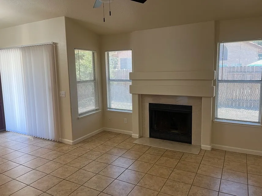 Laguna West Way, Elk Grove — Photo 3