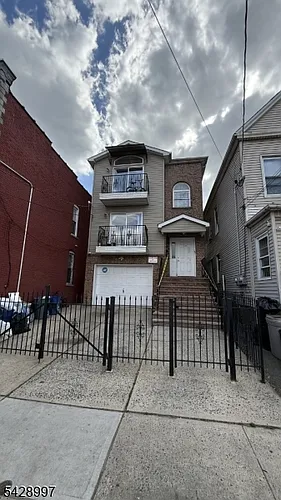408 Marshall St Photo 1
