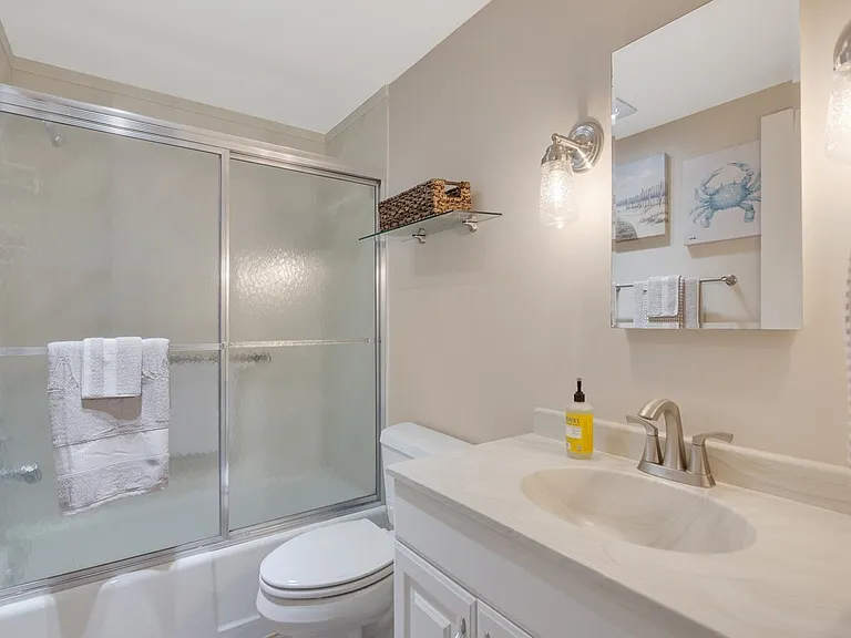 4049 Ocean Dr #204 — Photo 20